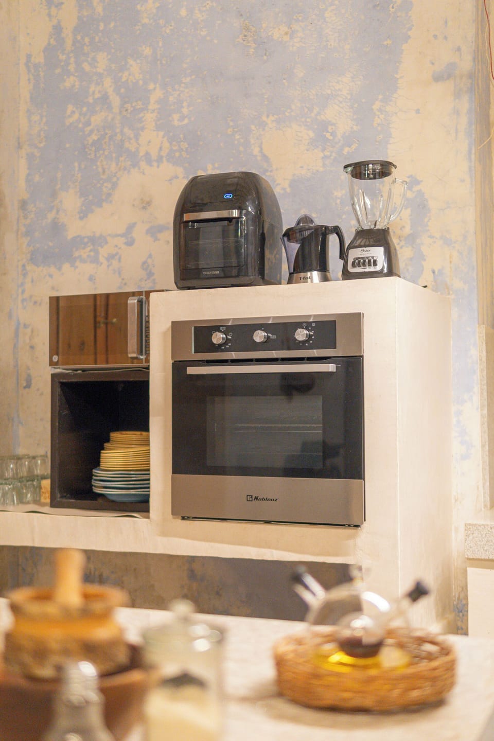 Refrigerator (on request), microwave, oven, stovetop