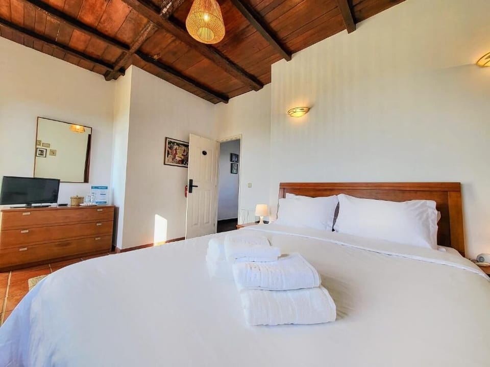 Deluxe Double Room, Balcony, Garden View | Free WiFi