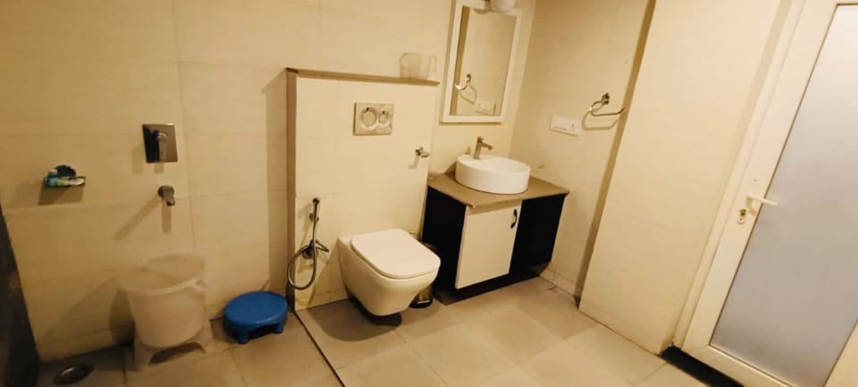 Family Quadruple Room, Mountain View | Bathroom | Shower, free toiletries, towels