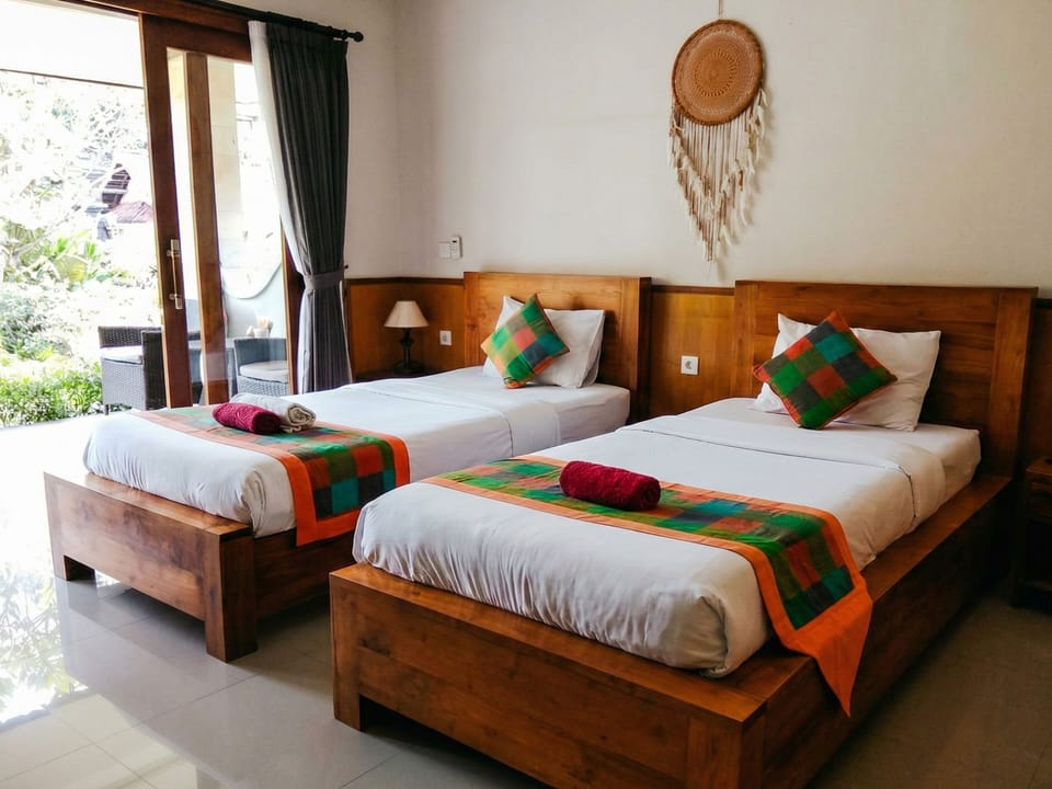 Superior Twin Room, Balcony, Garden View | Desk, soundproofing, free WiFi