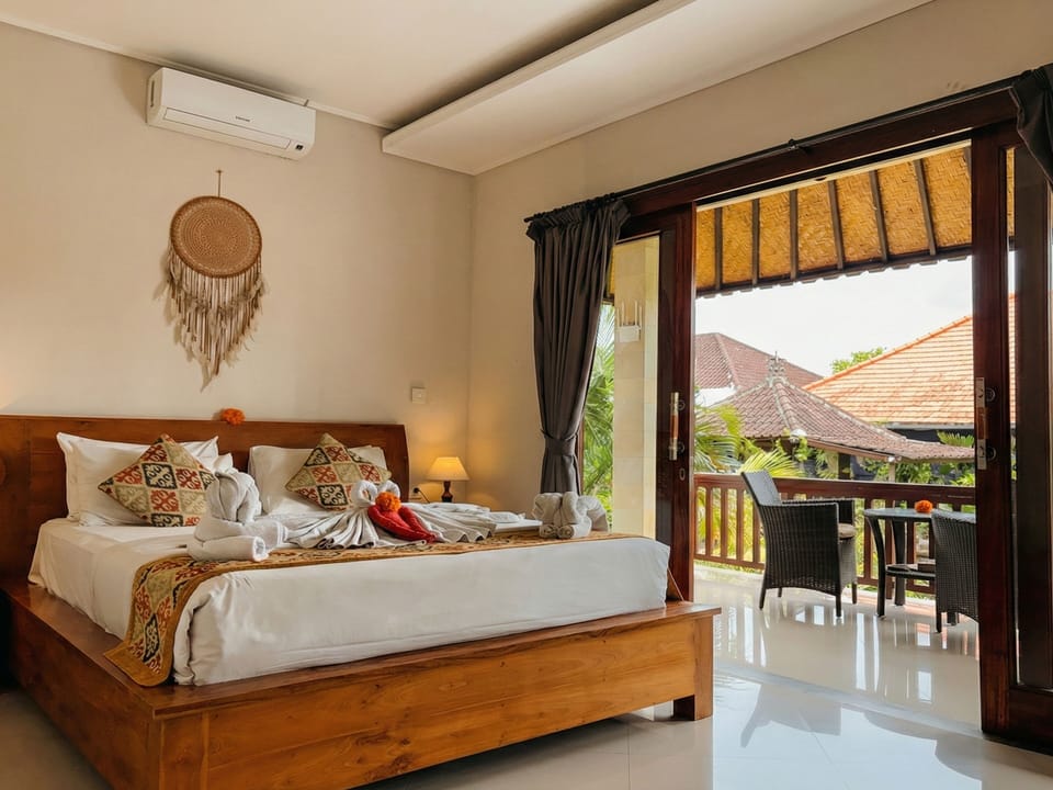 Superior Double Room, Balcony, Garden View | Desk, soundproofing, free WiFi