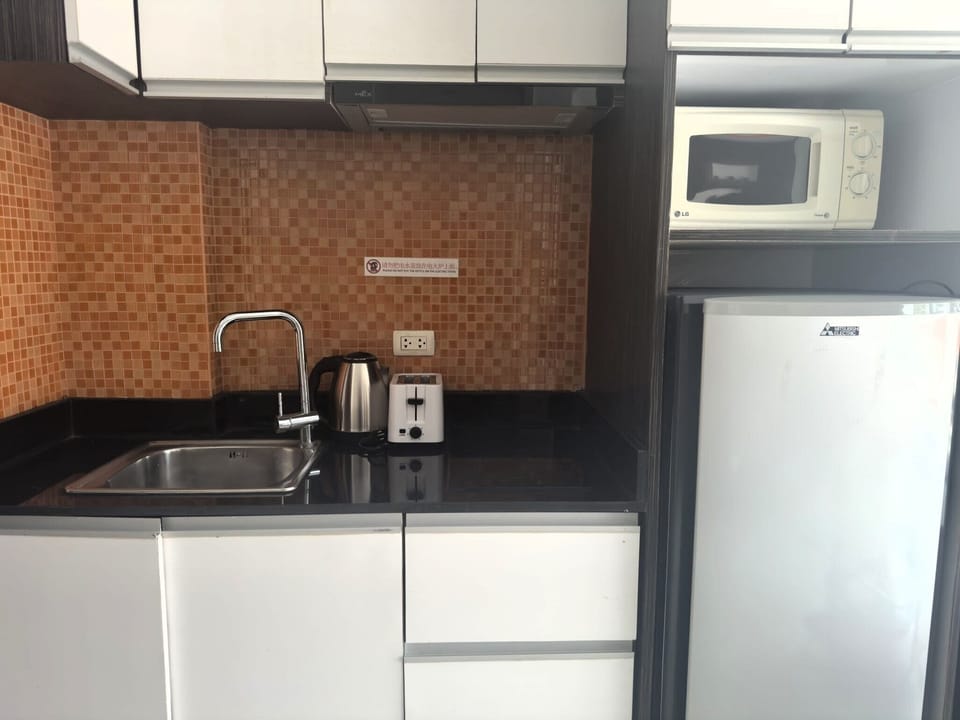 Apartment, 1 Bedroom, Smoking, Balcony | Interior