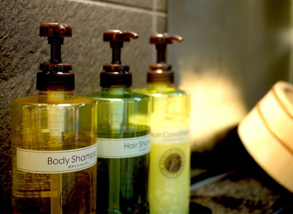 Bathroom amenities