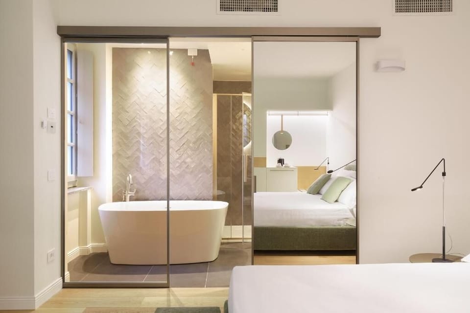 Deluxe Double Room | In-room safe, blackout drapes, soundproofing, iron/ironing board