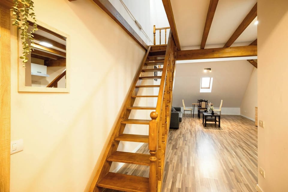Apartment, 1 Bedroom, Balcony, City View | Interior