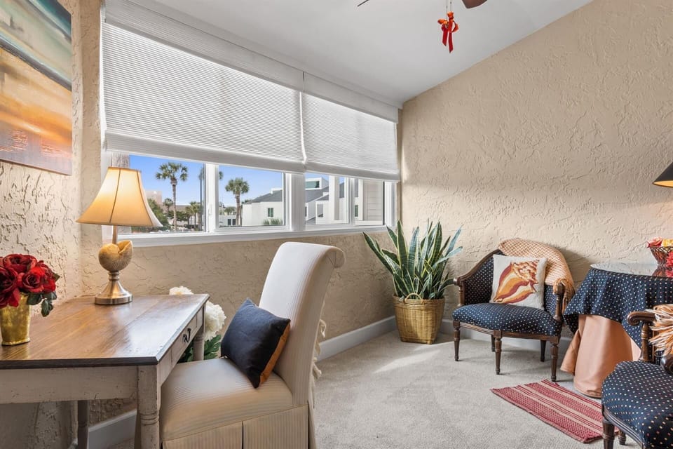Condo, 3 Bedrooms | Interior
