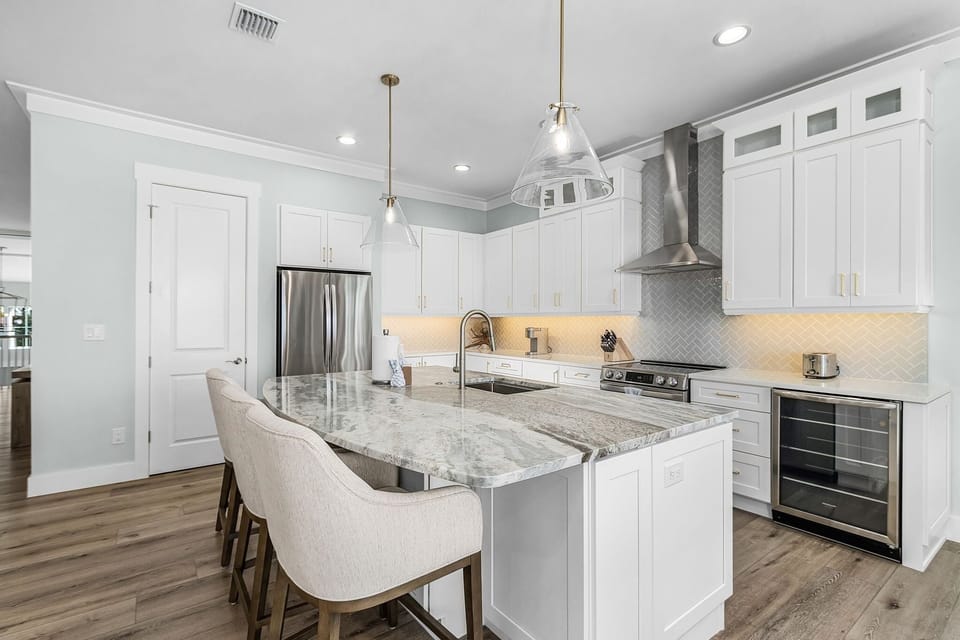 House, 4 Bedrooms | Private kitchen | Coffee/tea maker, fridge, oven, toaster
