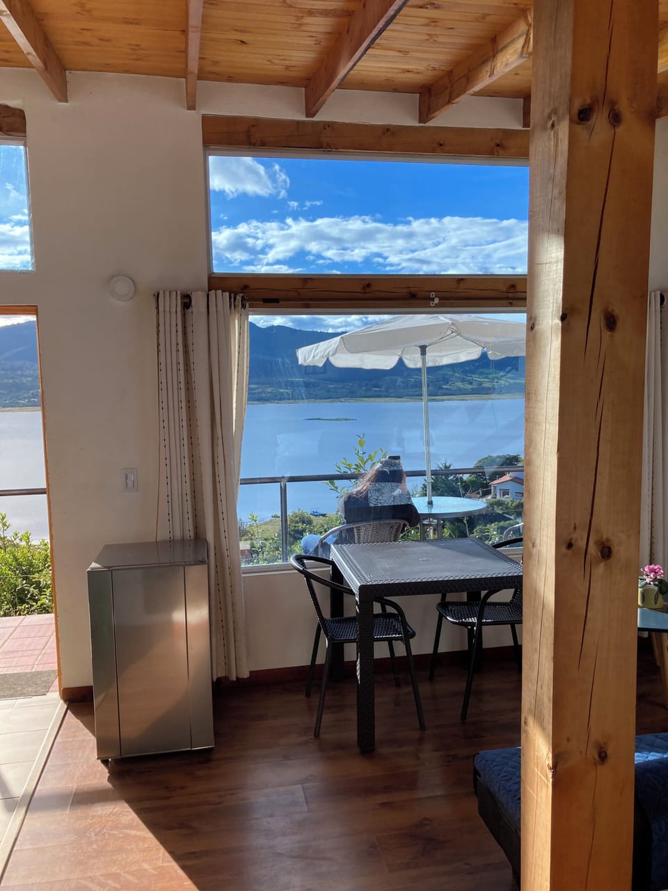 Classic Cabin, Lake View | Dining