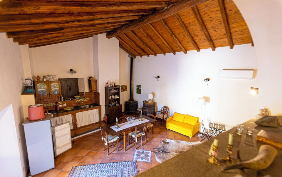Flat-screen TV, fireplace