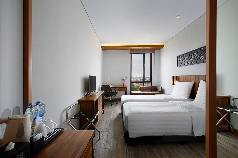 In-room safe, desk, cribs (free), WiFi (free)