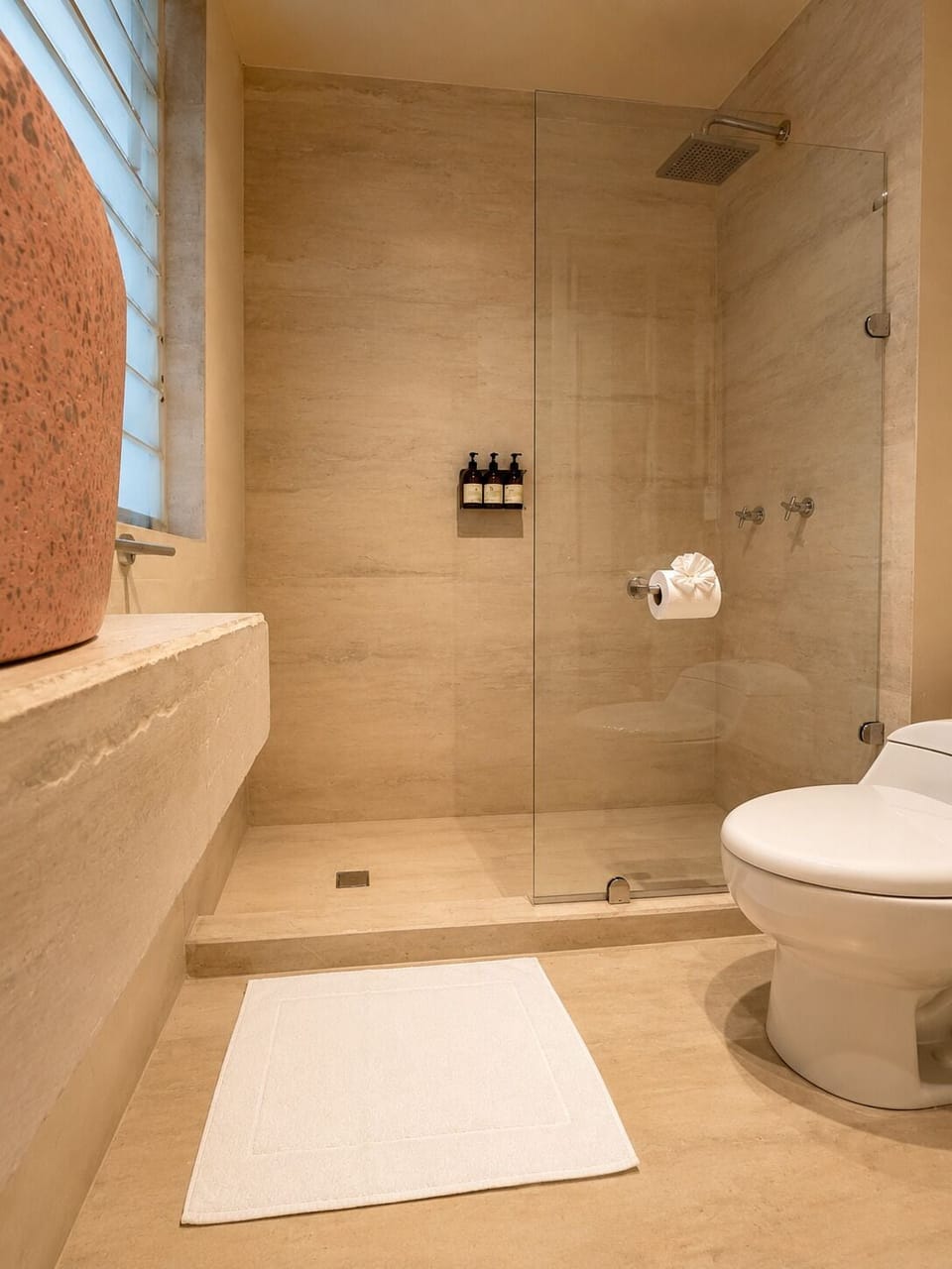 Family Triple Room, Multiple Beds | Bathroom | Shower, towels, soap, shampoo