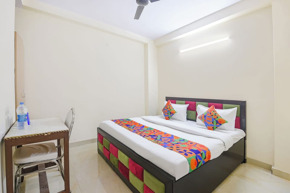 Egyptian cotton sheets, premium bedding, free WiFi, bed sheets