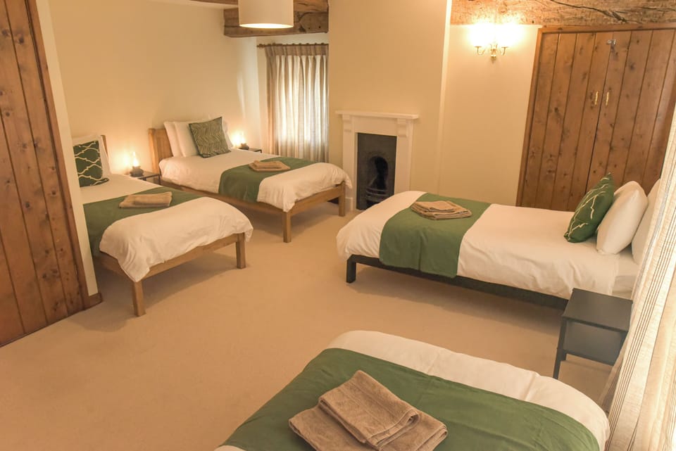 Quadruple Room, Women only | Desk, laptop workspace, free WiFi