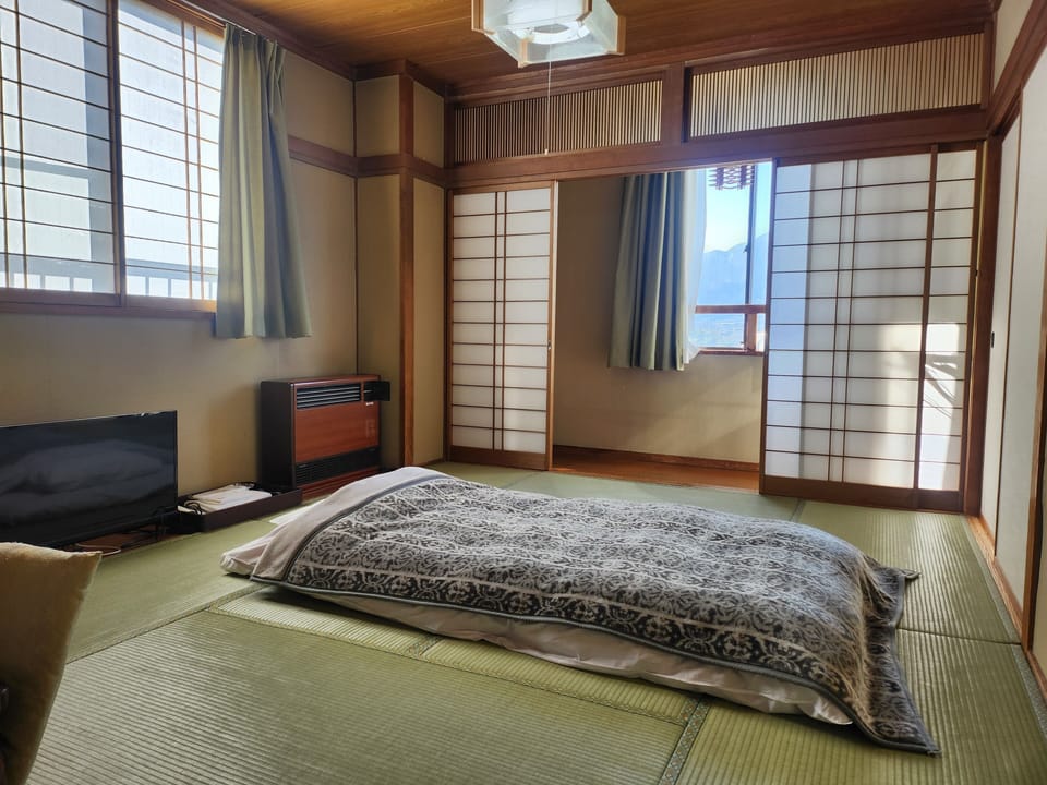Japanese-style Room, Non Smoking (8-tatami,with bath and toilet) | Desk