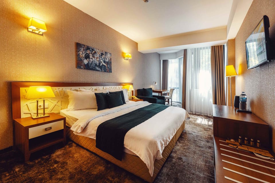 Comfort Double or Twin Room | Minibar, in-room safe, desk, laptop workspace