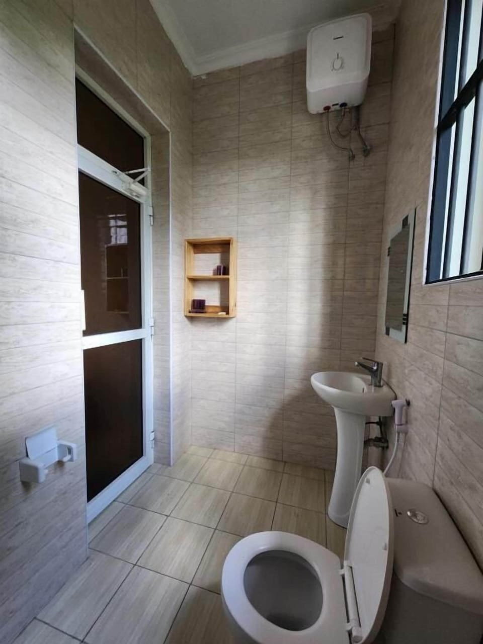 Basic Shared Dormitory, River View | Bathroom | Shower, free toiletries, slippers, towels