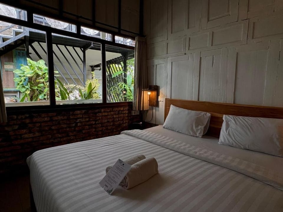 Deluxe Double Room | Desk, free WiFi