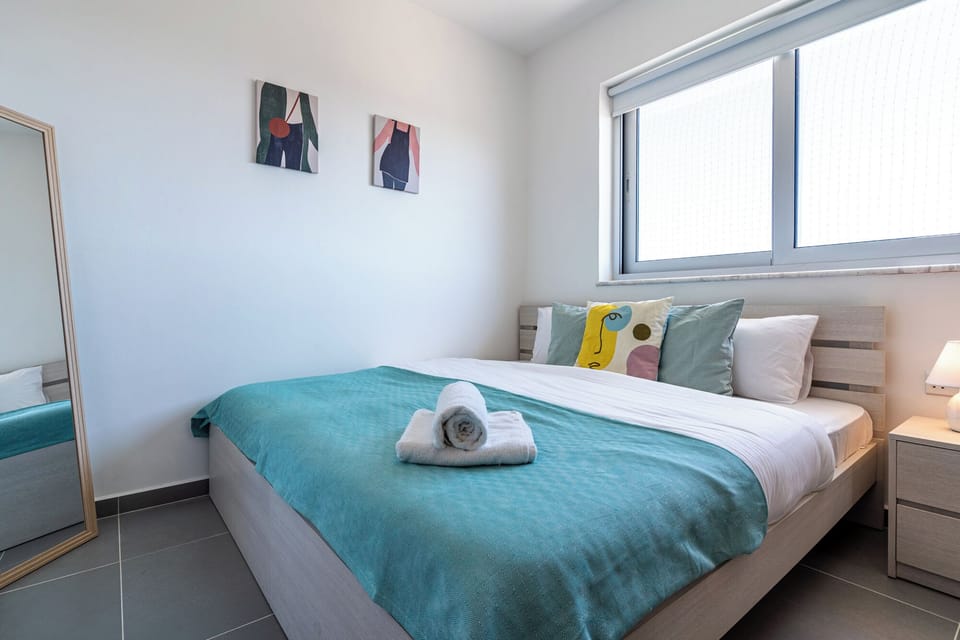 Apartment, 1 Bedroom, Kitchen, City View | Egyptian cotton sheets, premium bedding, blackout drapes