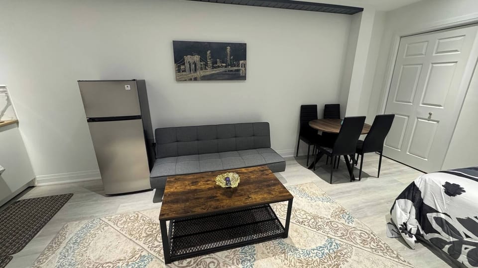 Studio | Living room