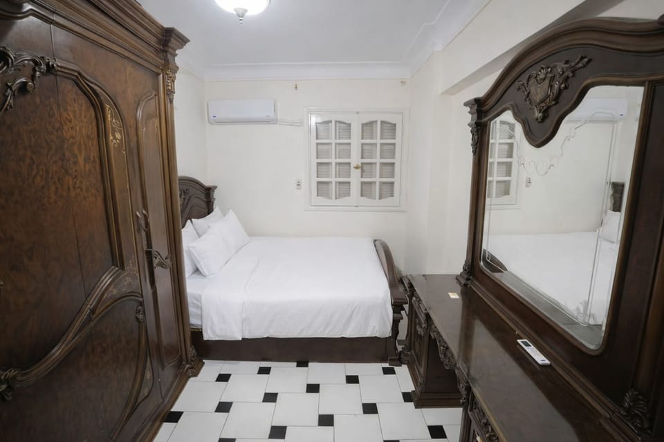 Comfort Apartment, 3 Bedrooms, Sea View, Beachfront | Blackout drapes, soundproofing, iron/ironing board, free WiFi