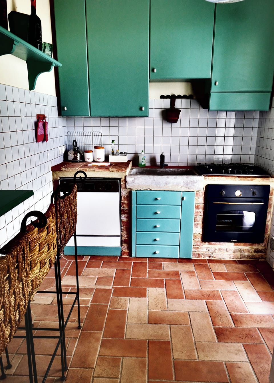 Deluxe Apartment, Balcony, Garden View | Private kitchen