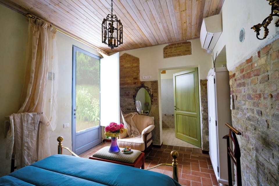 Classic Room, Patio, Garden View | WiFi (free)
