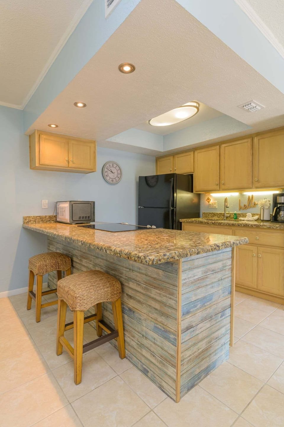 Condo, 1 Bedroom | Private kitchen | Fridge, oven, coffee/tea maker