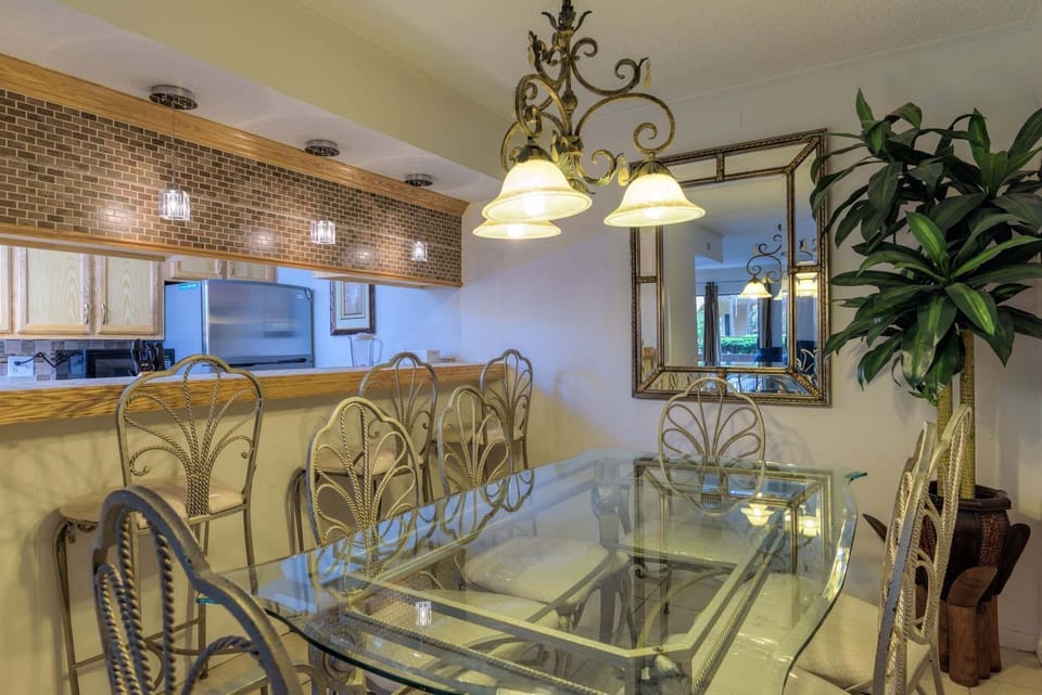Condo, 3 Bedrooms | Dining