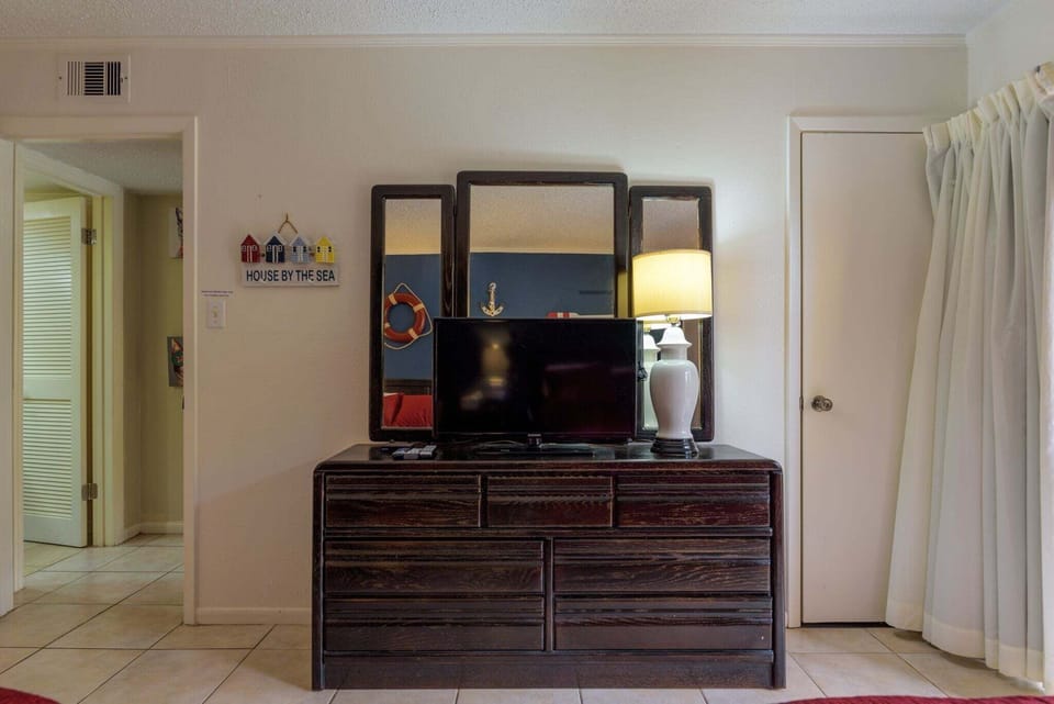 Condo, 1 Bedroom | Interior