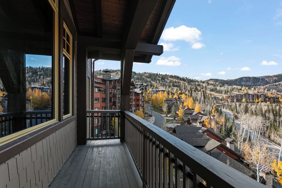 Condo, 4 Bedrooms | Property grounds