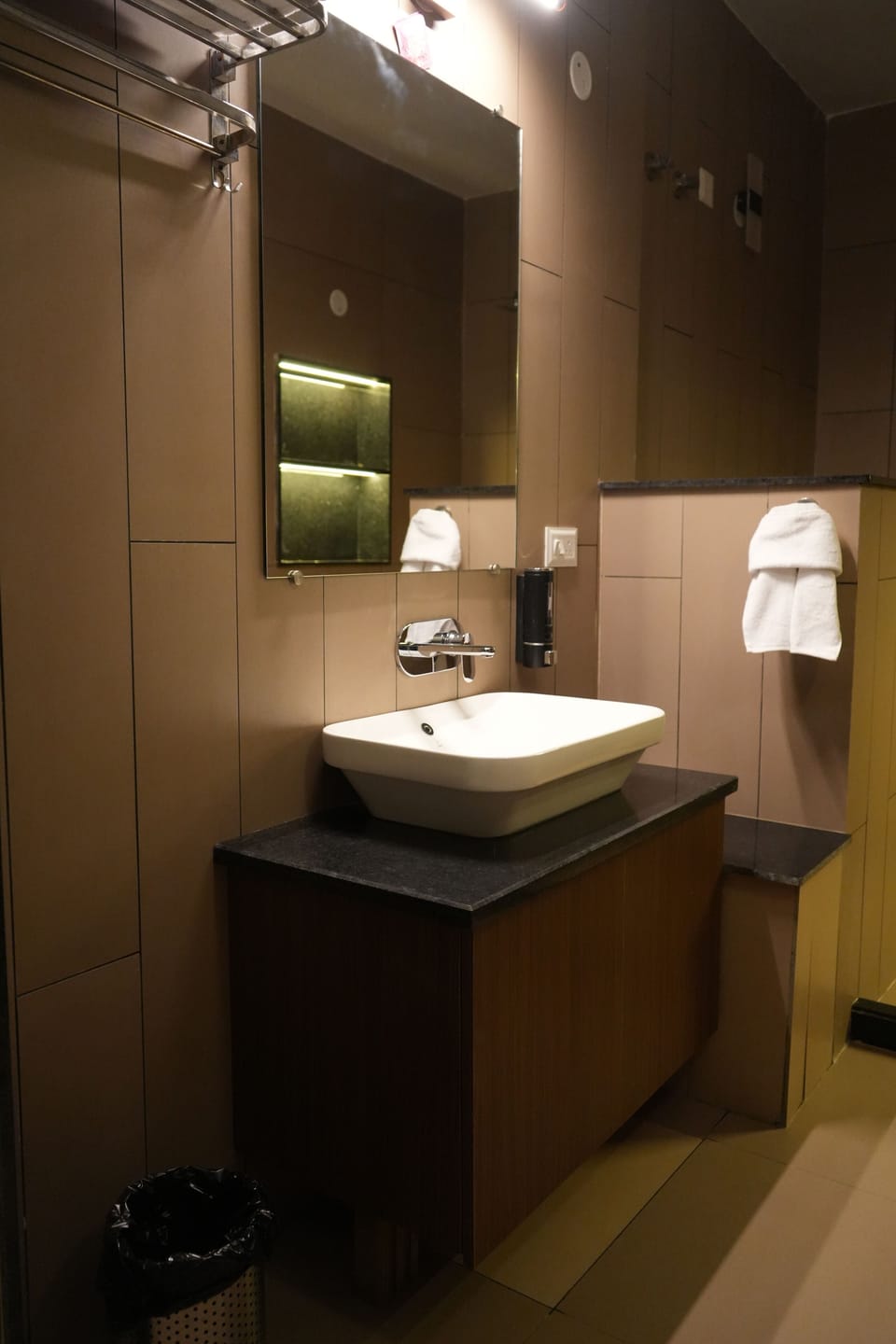 Family Double Room, Balcony, Hill View | Bathroom | Slippers, towels, soap, shampoo