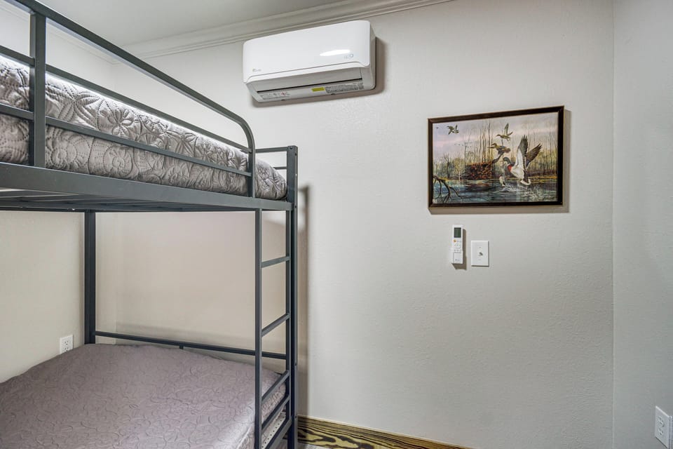 Cottage (2 Bedrooms) | Interior