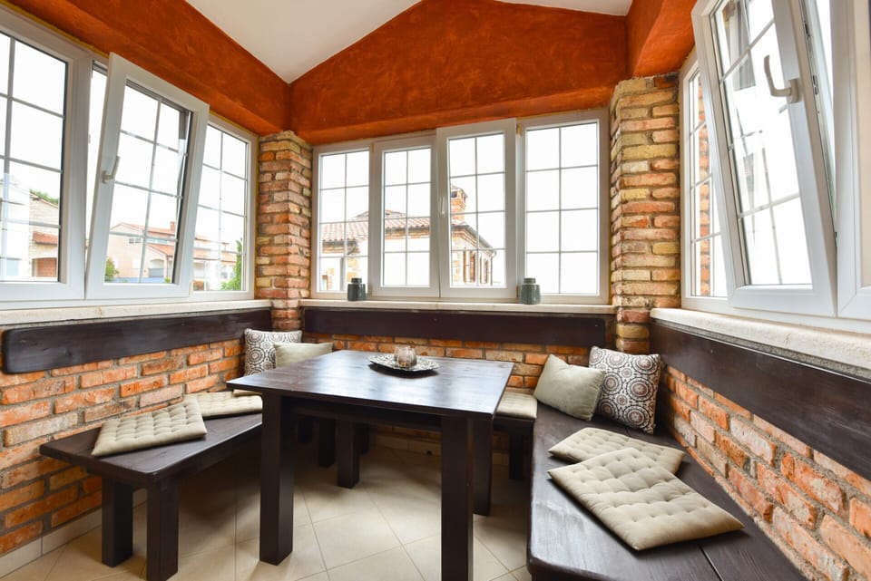 House | Dining