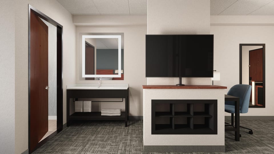 1 bedroom, premium bedding, in-room safe, desk