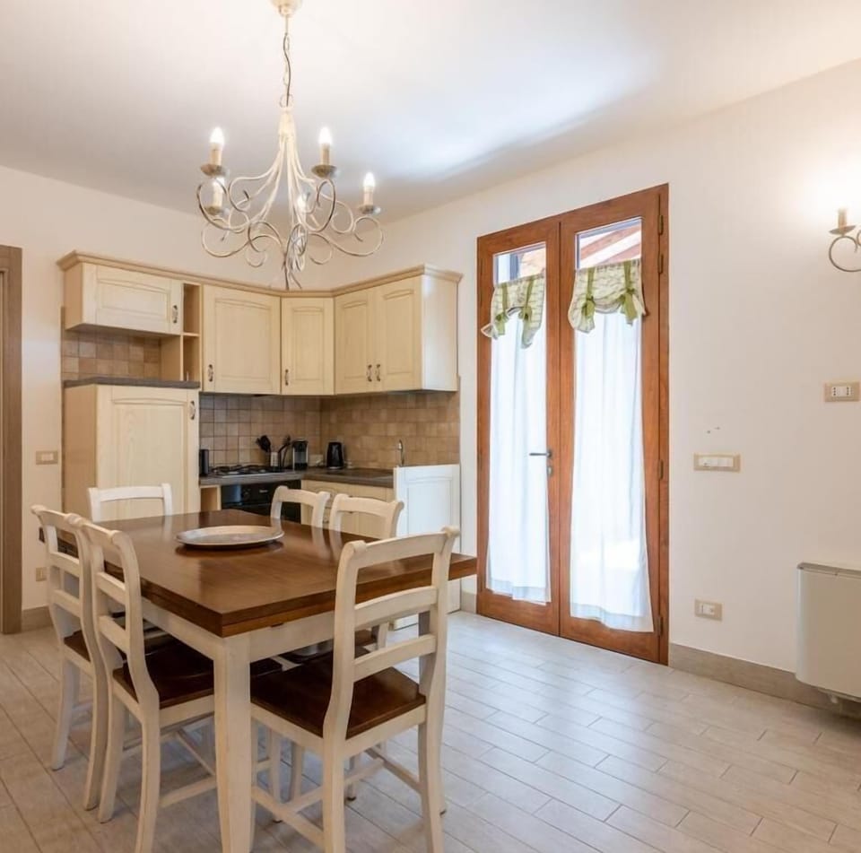 Apartment, 1 Bedroom, Ground Floor | Dining