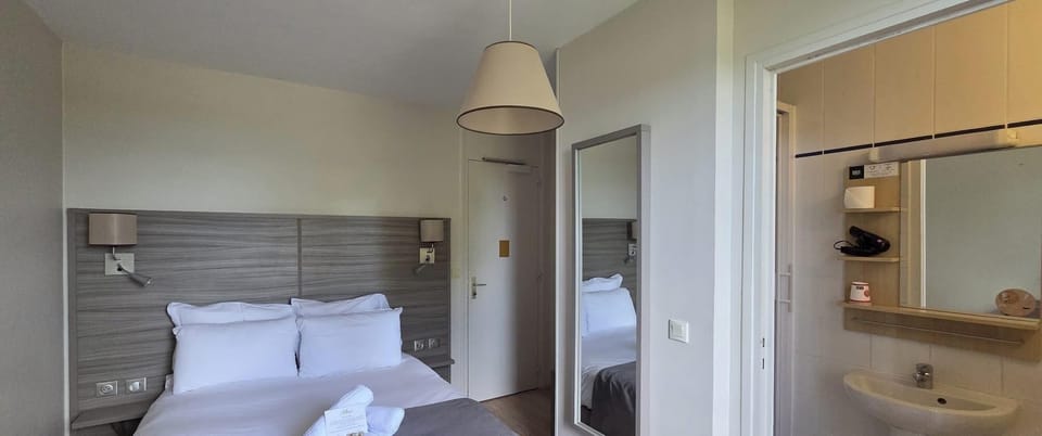 Classic Double Room, Garden View | Free WiFi