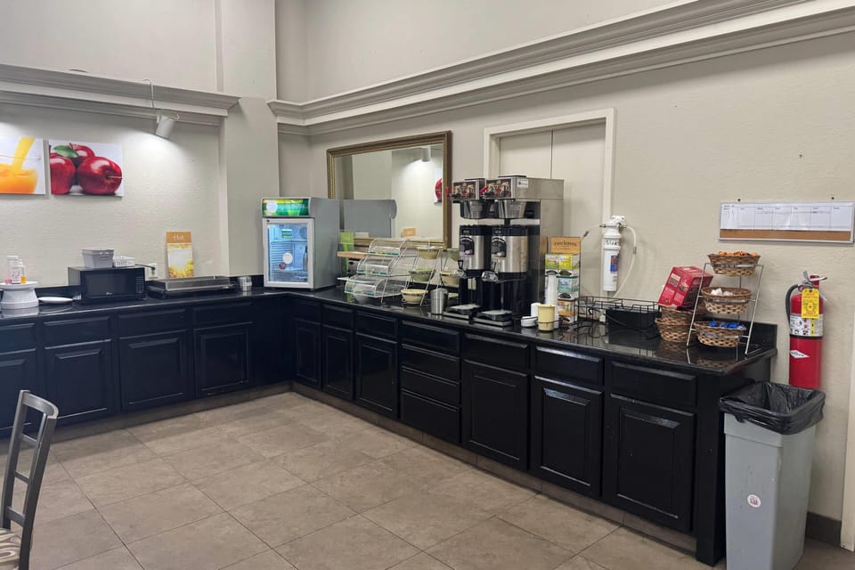 Free daily English breakfast