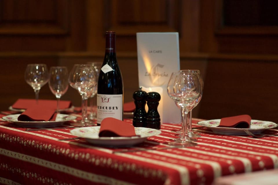 Lunch and dinner served, local cuisine