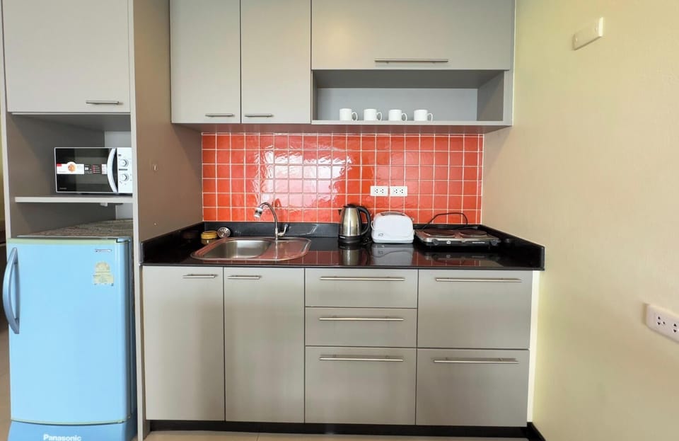 Condo, 1 Bedroom, Smoking, Balcony | Interior