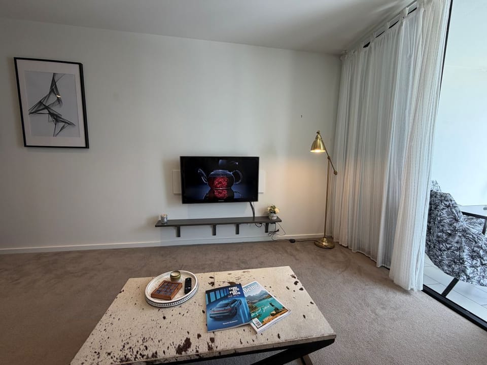 Apartment, City View | Interior