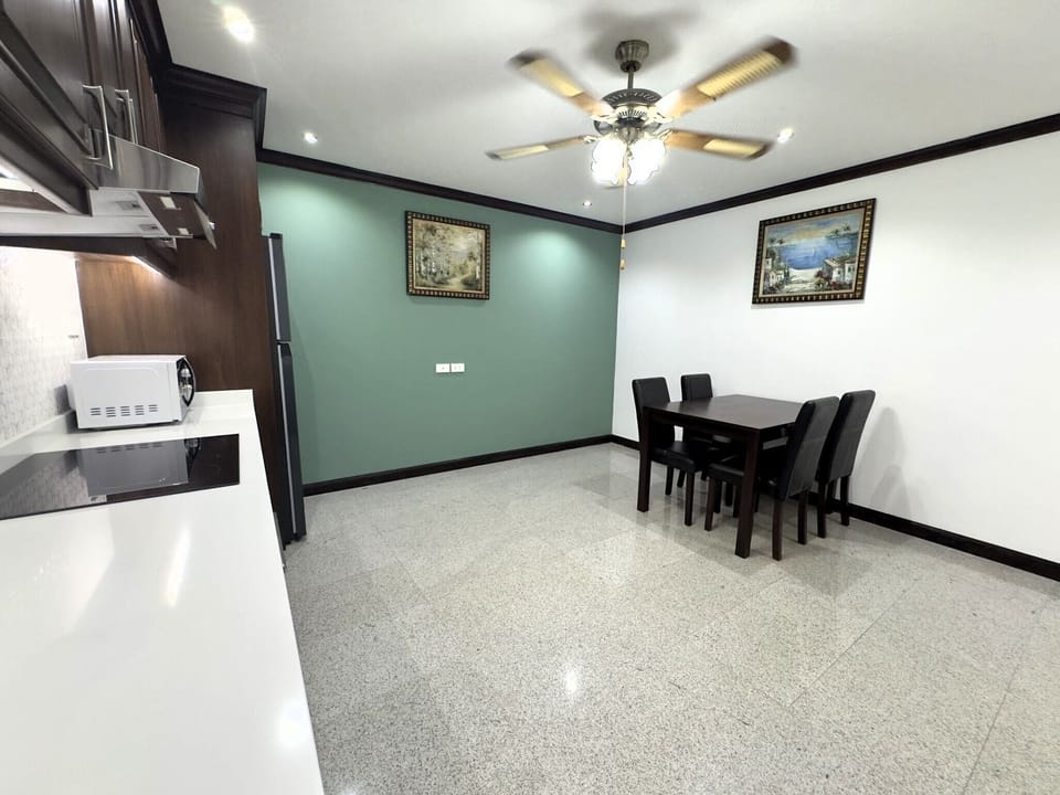 Condo, 2 Bedrooms, Smoking, Balcony | Dining