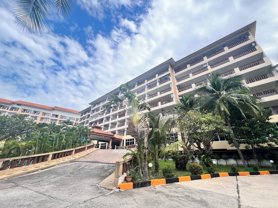 Condo, 2 Bedrooms, Smoking, Balcony | Exterior