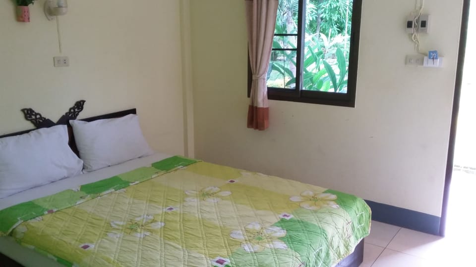Standard Fan Room | Blackout drapes, soundproofing, free WiFi