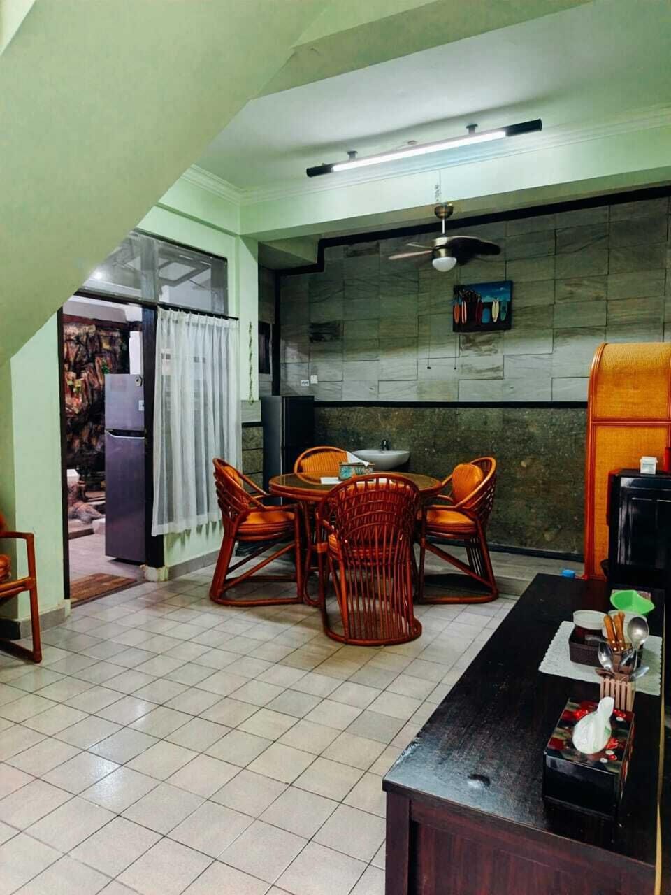 Classic House, 3 Bedrooms | Dining room