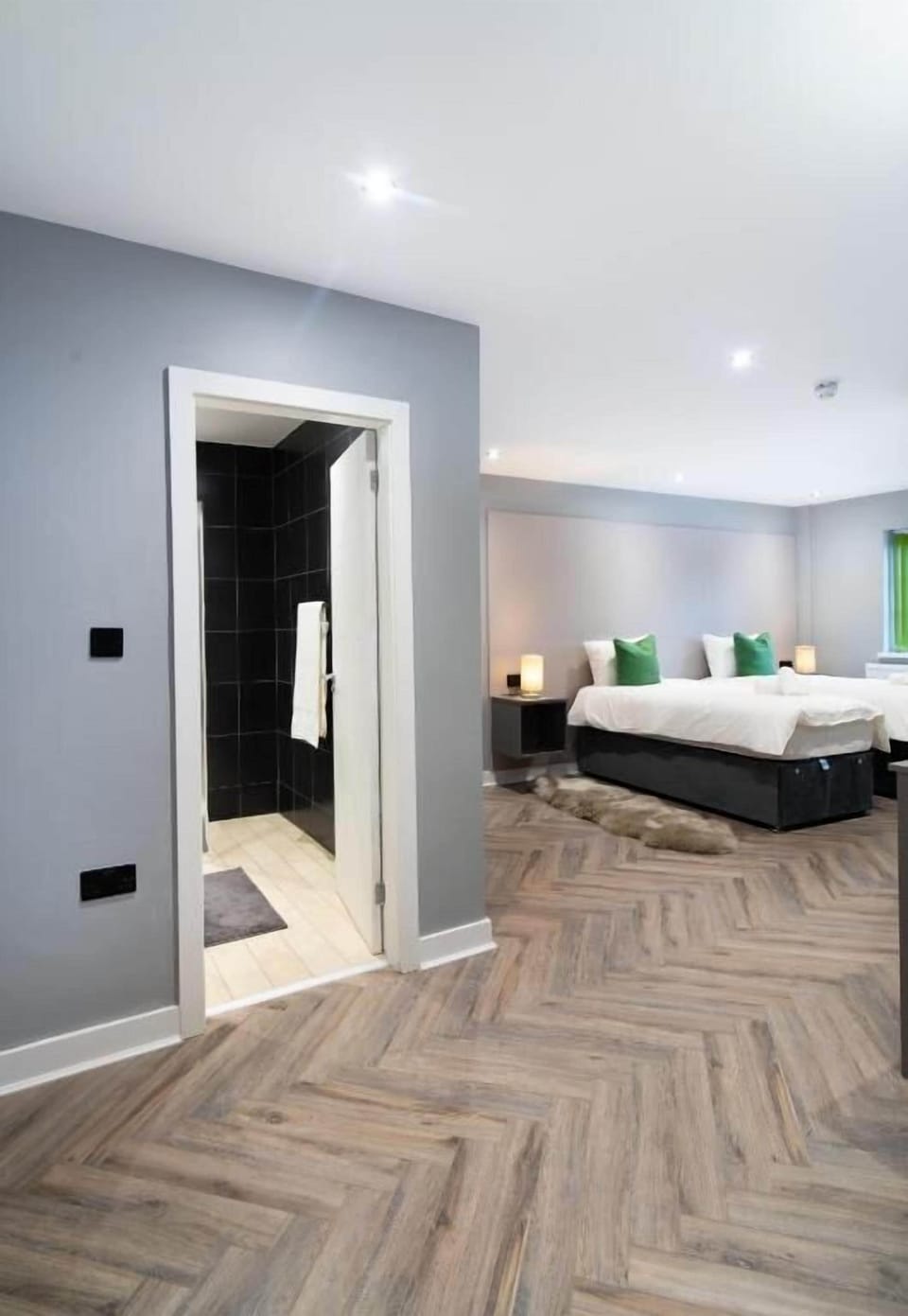 Twin Room | Desk, laptop workspace, iron/ironing board, free WiFi