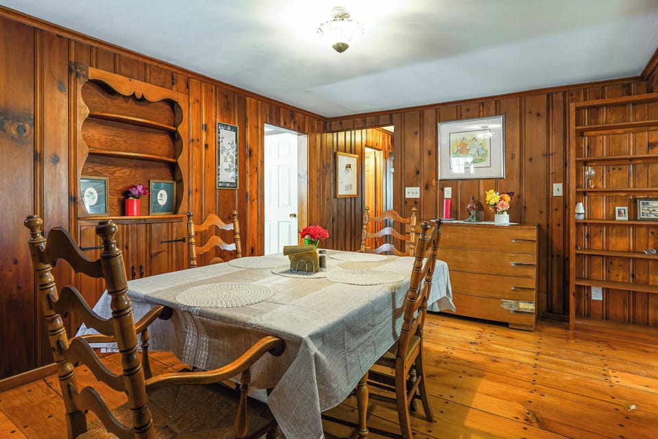 House (4 Bedrooms) | Interior