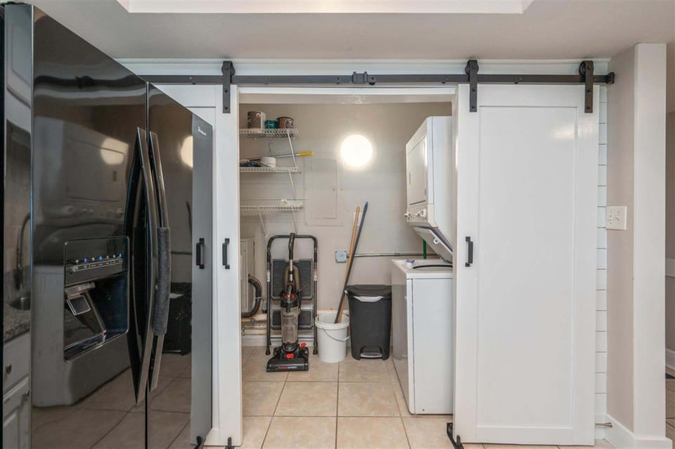 Condo, 2 Bedrooms | Interior