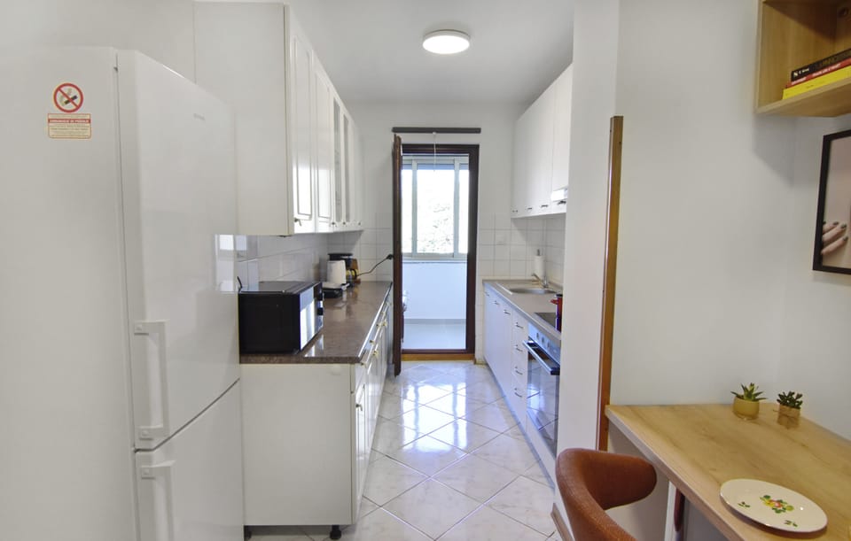 Apartment, 2 Bedrooms, Terrace, City View | Interior