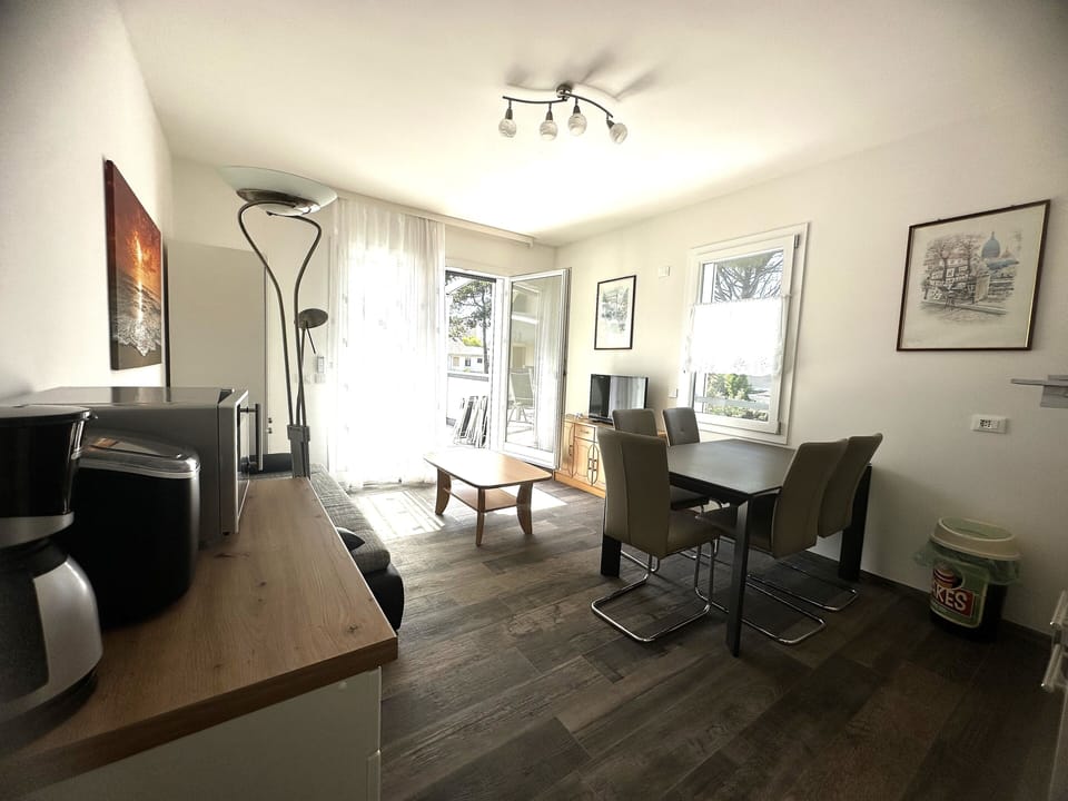 Villa, 2 Bedrooms, Balcony | Living room
