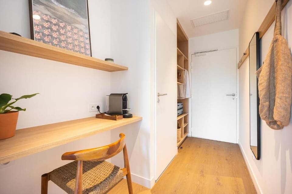 Double Room, Balcony, Garden View | Interior